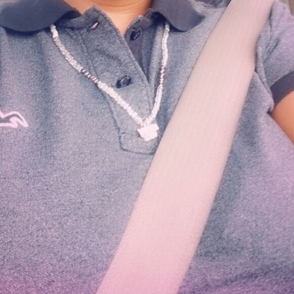 Mens Hollister collar shirt - Picture 2 of 7